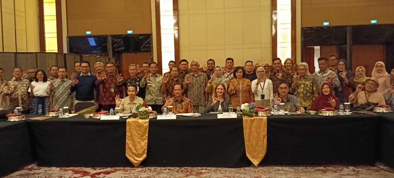 Menteri Lingkungan Hidup RI Melaksanakan Rapat Pembahasan Kemajuan Implementasi RBC FOLU Norway’s Contributions