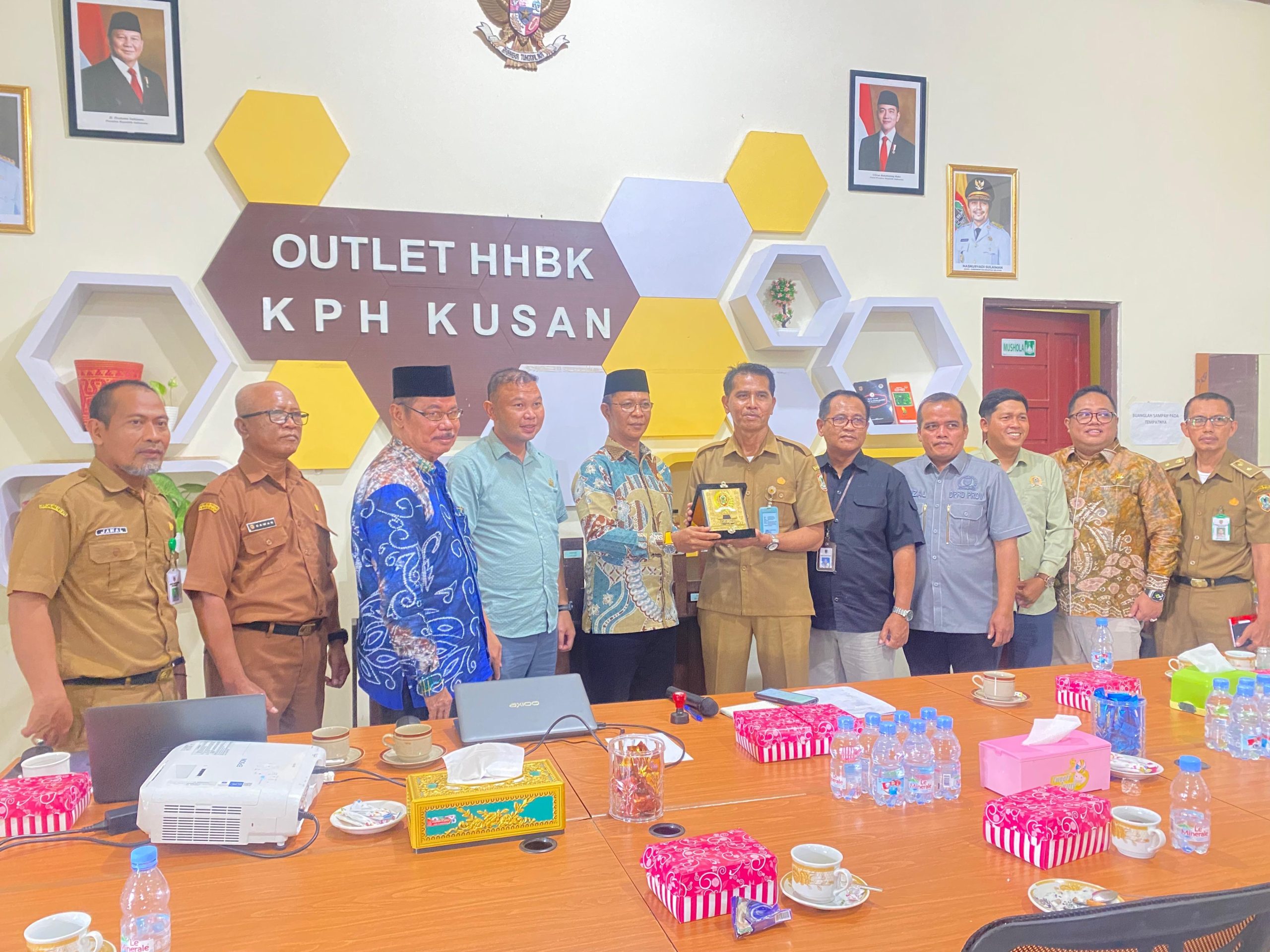 Dinas Kehutanan Kalsel Dampingi Kunjungan Kerja Komisi II DPRD ke KPH Kusan
