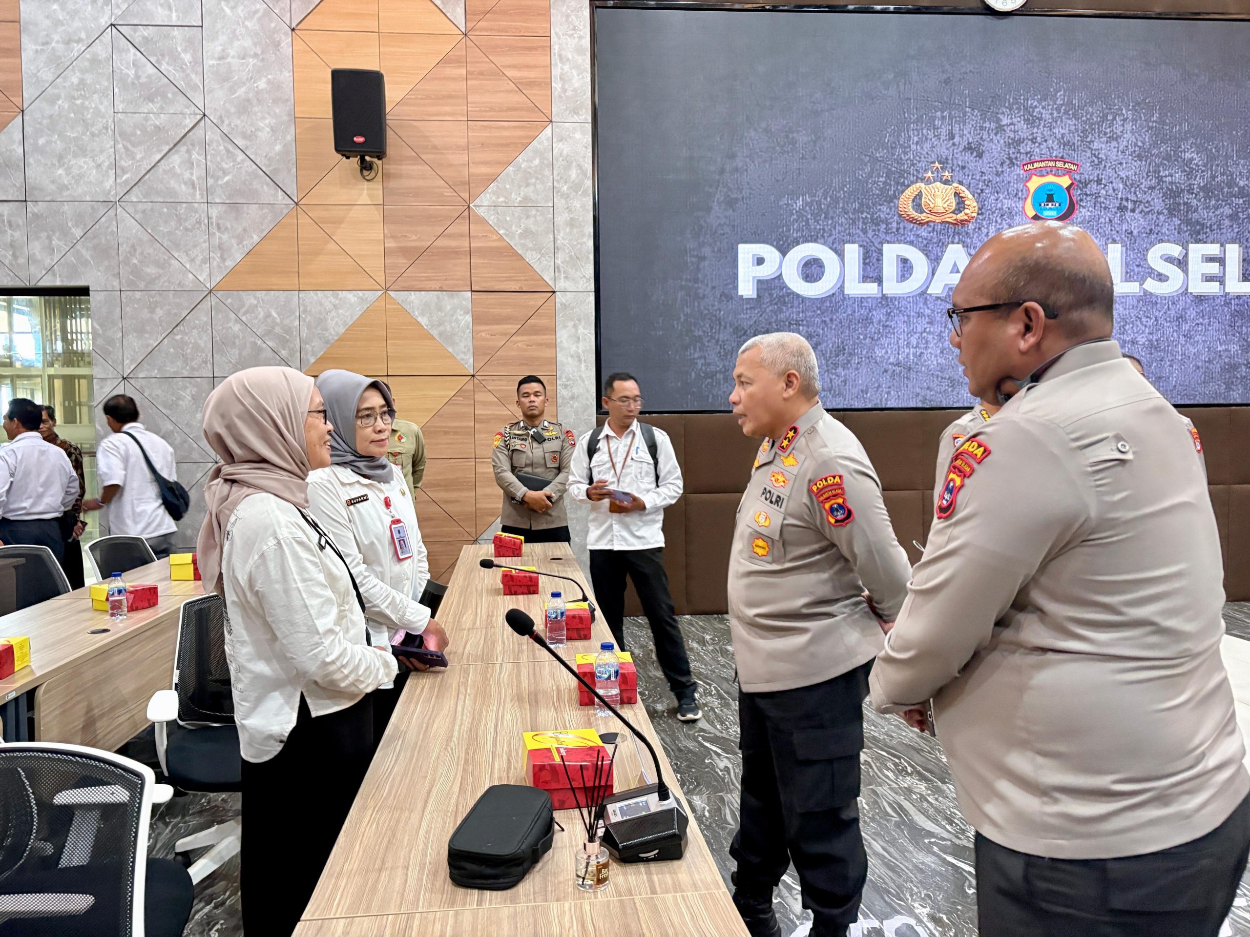 Dinas Kehutanan Hadiri Penandatanganan Program Ketahanan Pangan Bersama Polda Kalsel dan PT Inhutani I