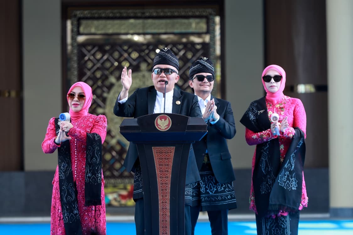 ‎Momentum Harjad Kalsel; Gubernur H. Muhidin Berikan Berbagai Penghargaan Hingga Pemprov Terima Deviden PT bangun Banua