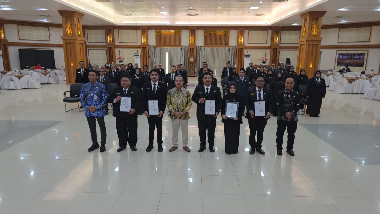 Penutupan Pelatihan Kepemimpinan Administrator (PKA) Lingkup Provinsi dan Kabupaten/Kota se-Kalsel