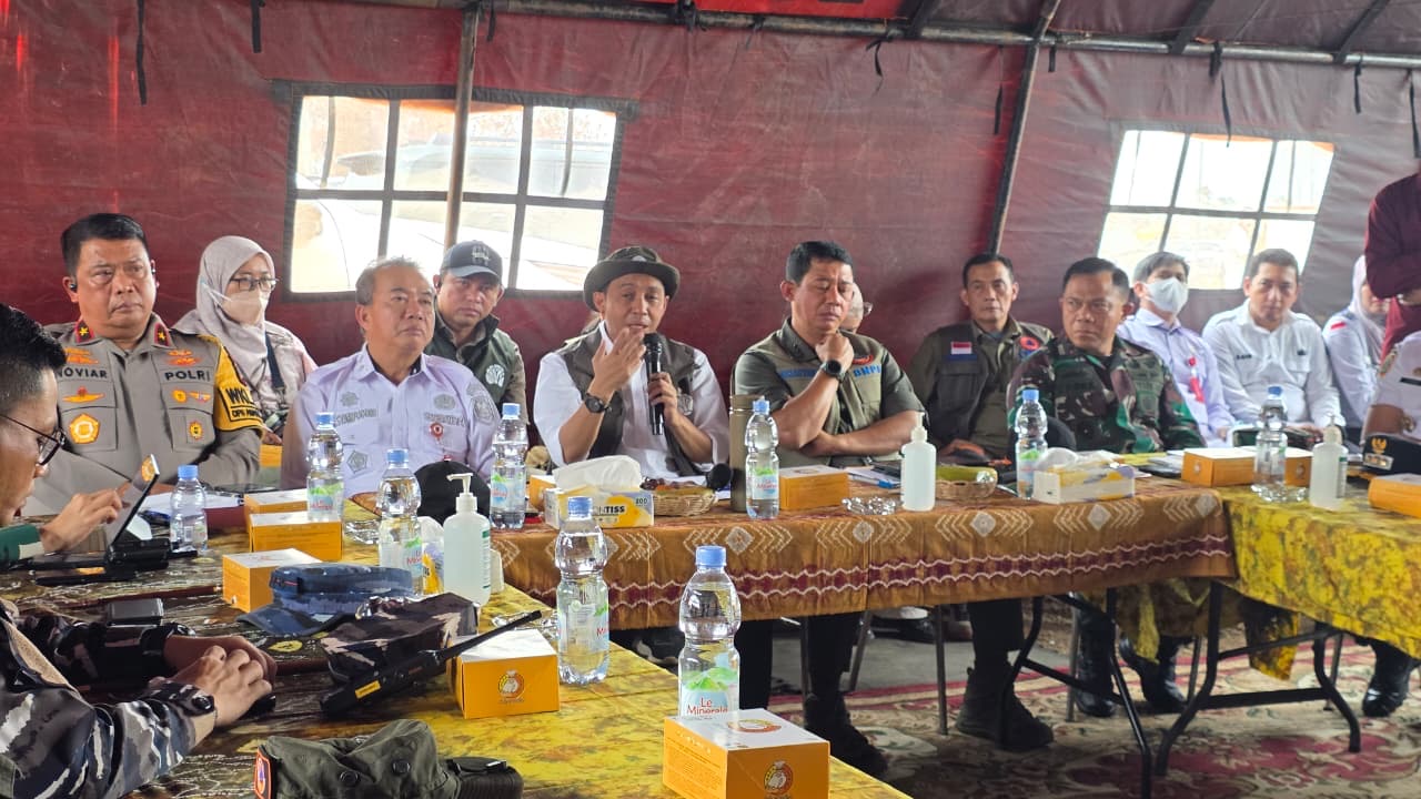 ‎Monitoring Karhutla Bersama Menteri Kehutanan, Kepala BNPB dan Forkopimda, Sekdaprov Tegaskan Komitmen Pemprov Terus Siaga Wujudkan Bebas Asap