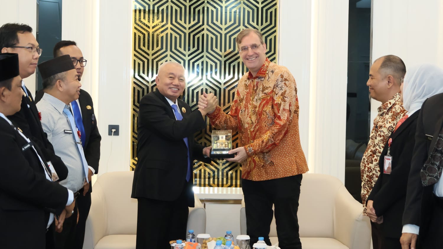 Gubernur H. Muhidin Terima Kunjungan Kedutaan Besar Belanda, Pemprov Siapkan Surat Permohonan Pengembalian Benda Bersejarah