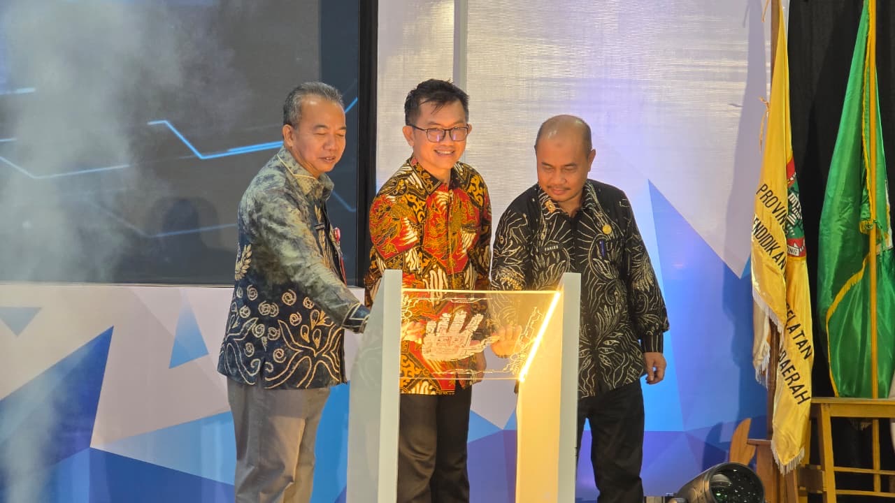 Penutupan Pelatihan Kepemimpinan Nasional (PKN) Sekaligus Peluncuran Banua Kalsel Corporate University, Gubenrur H. Muhidin Tekankan Pentingnya Kepemimpinan yang Inovatif